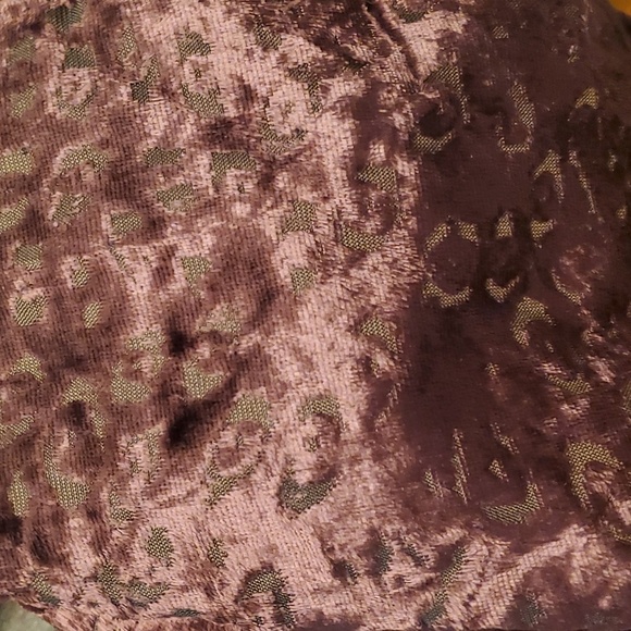 Velvet/cheetah print table runner - Picture 7 of 7